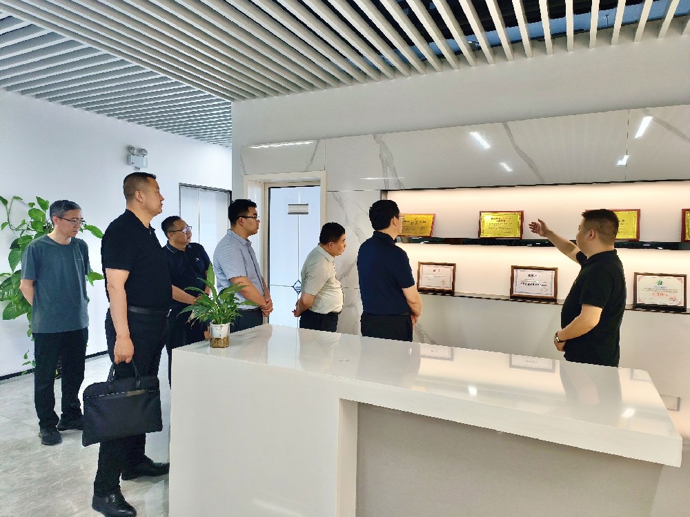 庆城县委书记姚振杰一行赴安徽正刚新能源科技有限公司考察